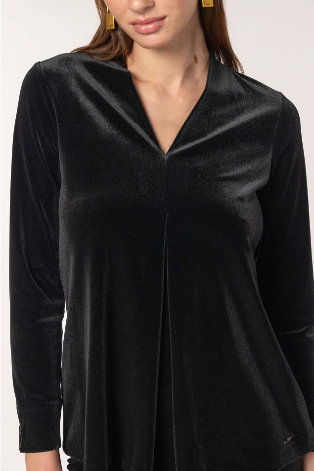 Camiseta terciopelo con pliegue central