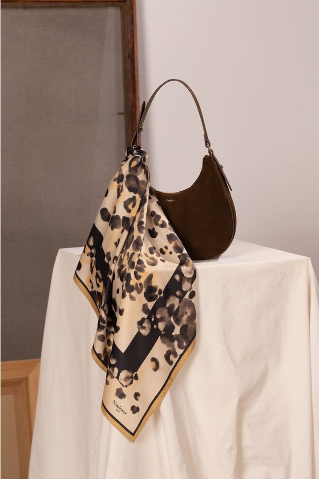 Carré 'Subtle animal print'