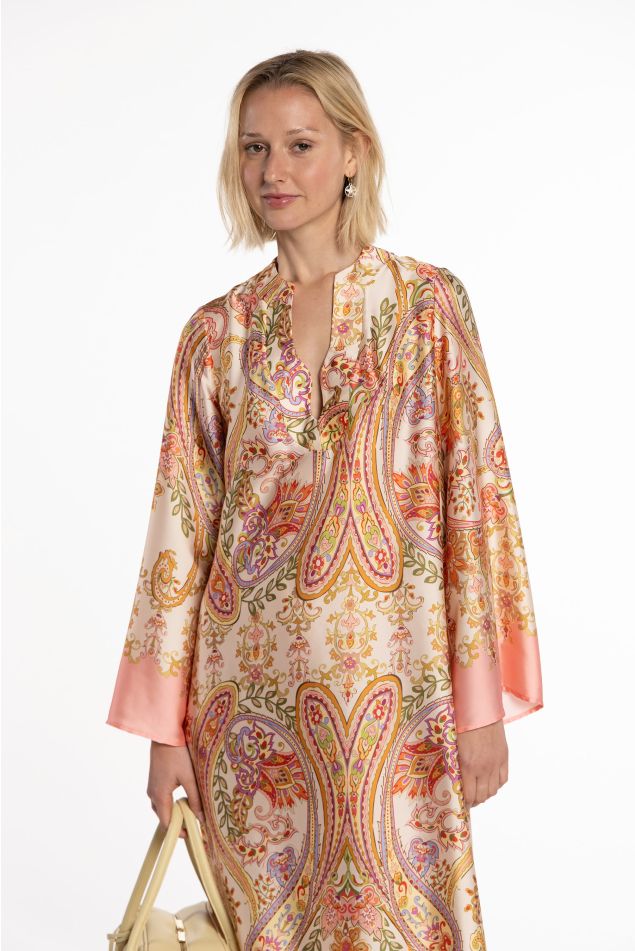 Vestido de satén estampado paisley