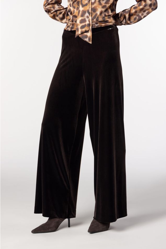 Pantaló acampanat de vellut en punt circular