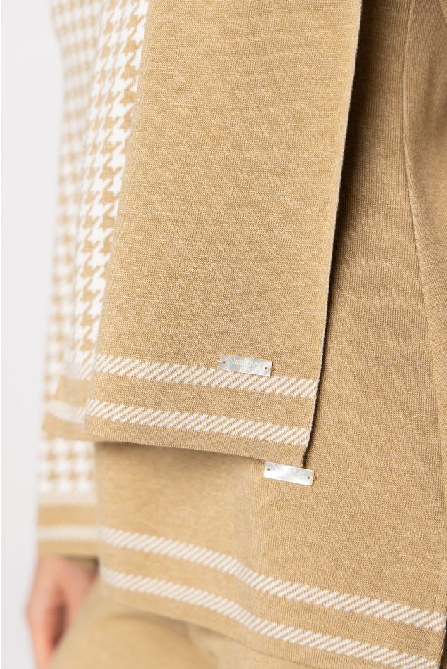 Houndstooth Panel Jacquard Knit Scarf