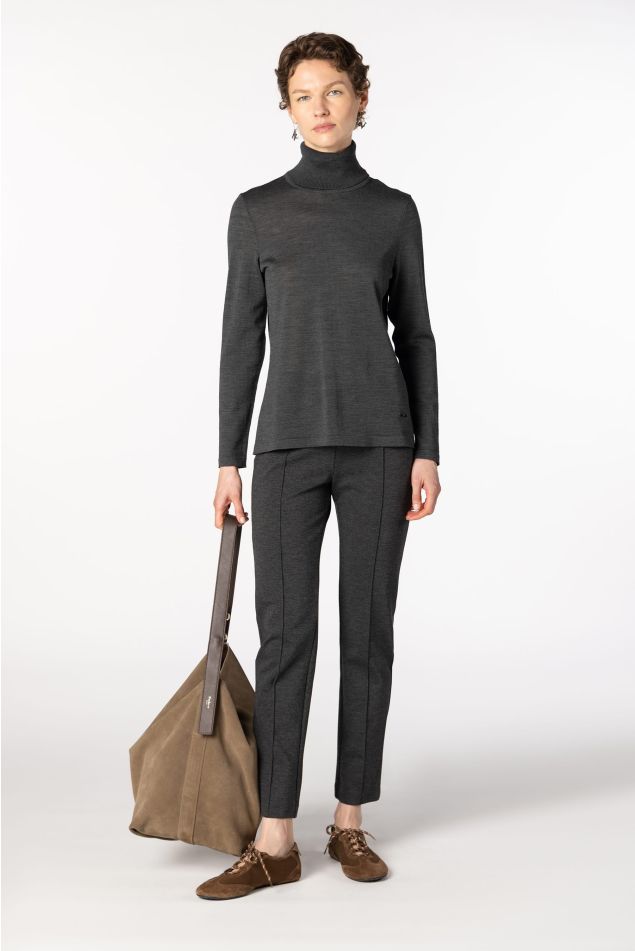 Skinny Trousers with Front Seam Detail