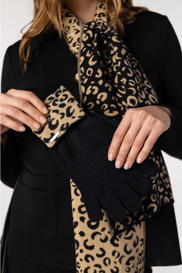 Animal Jacquard Knit Gloves