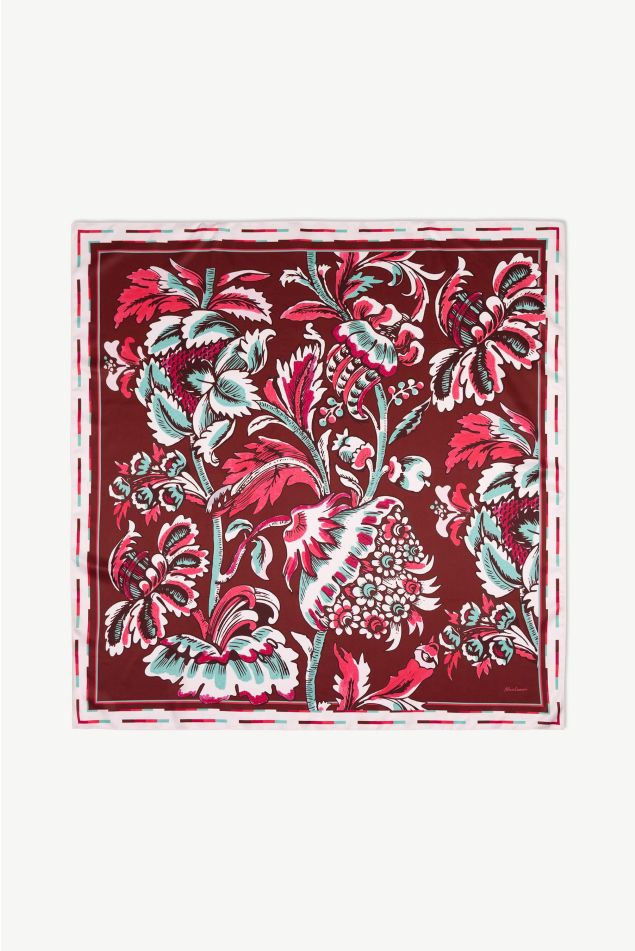 Le Petit Trianon Carré Scarf
