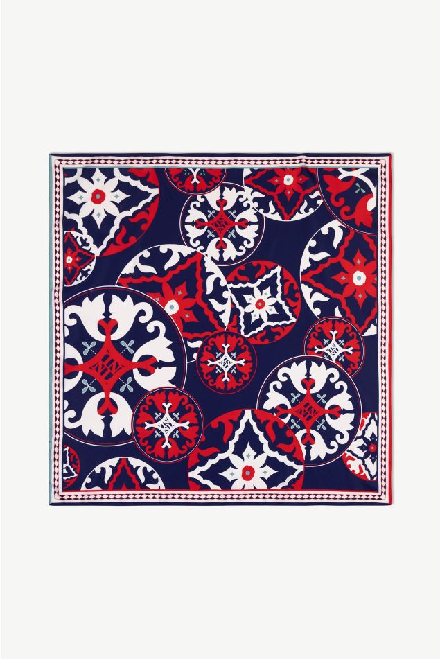 Craft Carré Scarf