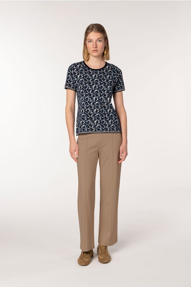 Pantaló recte amb nervi marcat