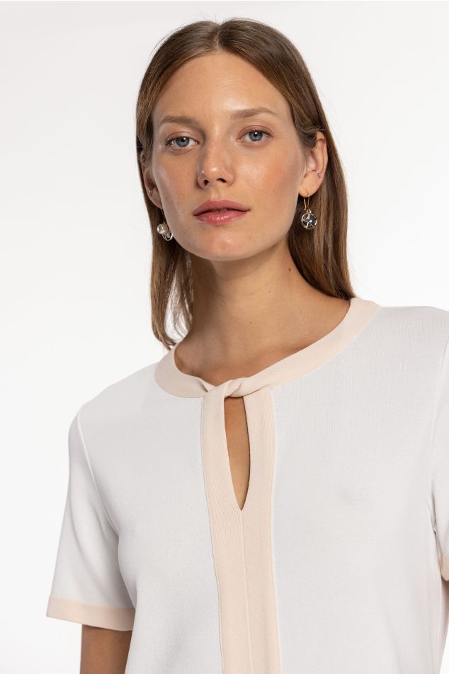 Camisola de malha com nudo en el escote