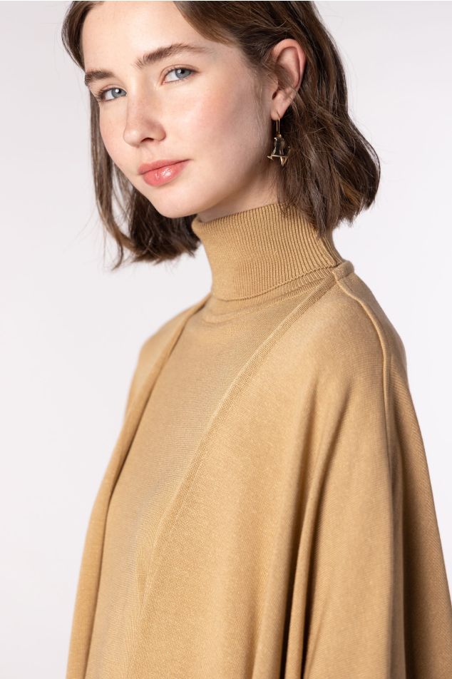 Plain Knit Cape with Contrasting Striped Hem