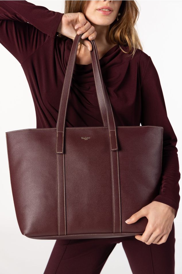 Medium shopping bag in vegan leather
