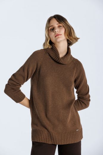 Mélange cashmere and wool-blend turtleneck sweater