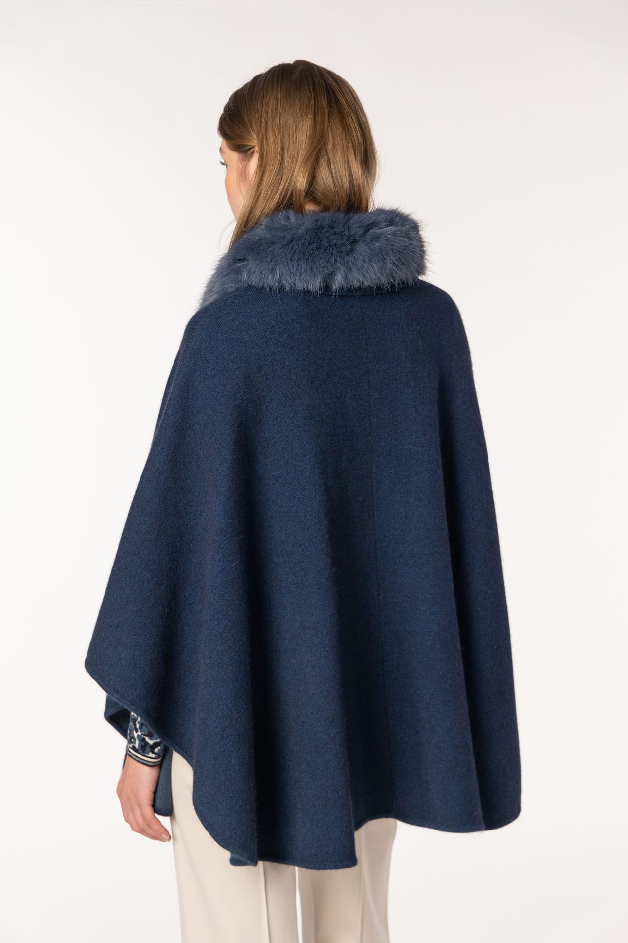 Knit Cape with Faux Fur Collar and Zip azul | Naulover