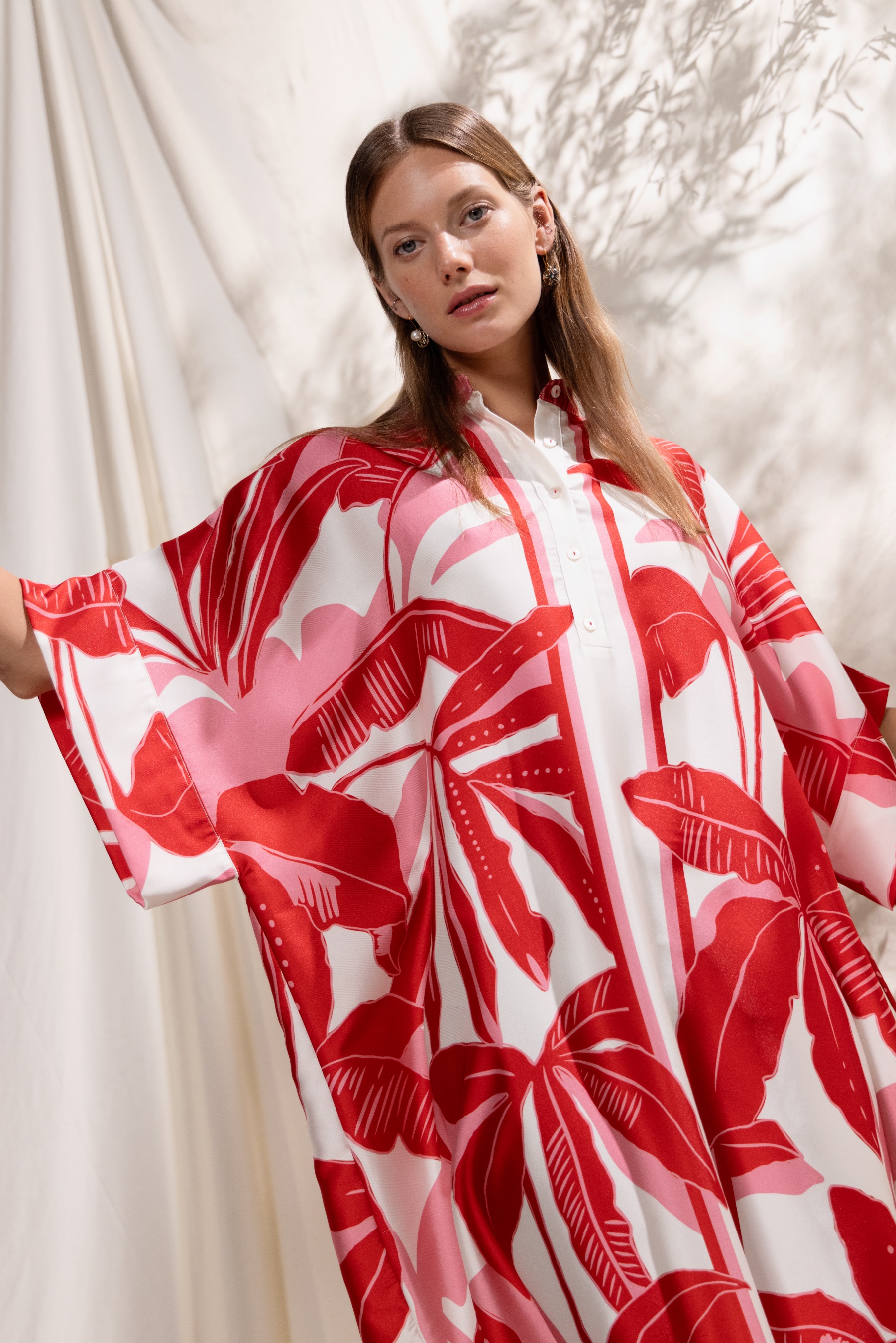 Caftán de twill tropical con cuello mao