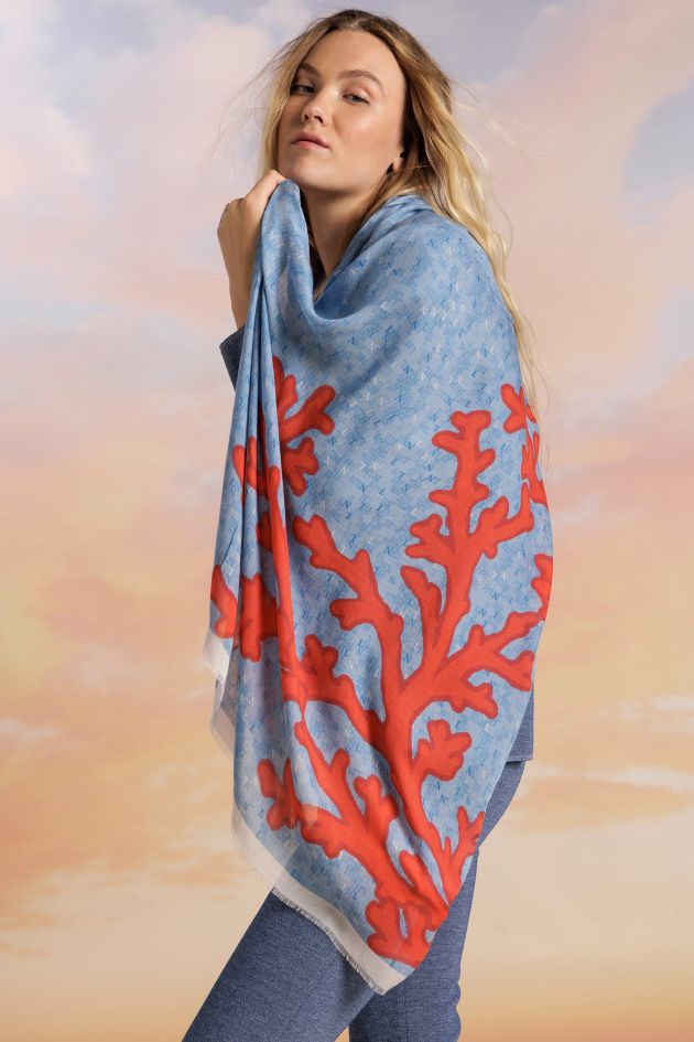 Pañuelo de estampado de coral inspirado en el fondo marino