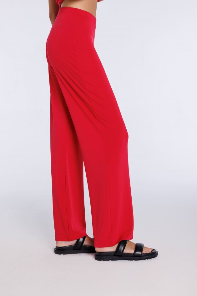 Pantalón ancho para mujer de estilo fluido y de color rojo