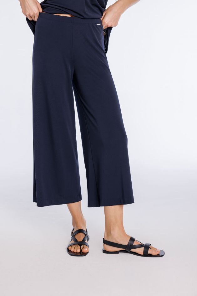 Pantalón ancho de corte midi de color azul marino